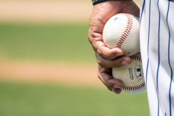 wilson a1010 baseballs review